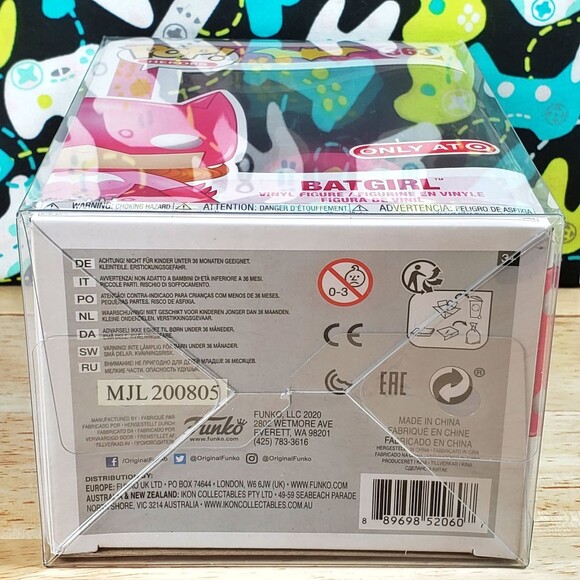 Funko PoP DC Heroes BATGIRL #363 Target Exclusive Vinyl Figure + Protector - Picture 7 of 9